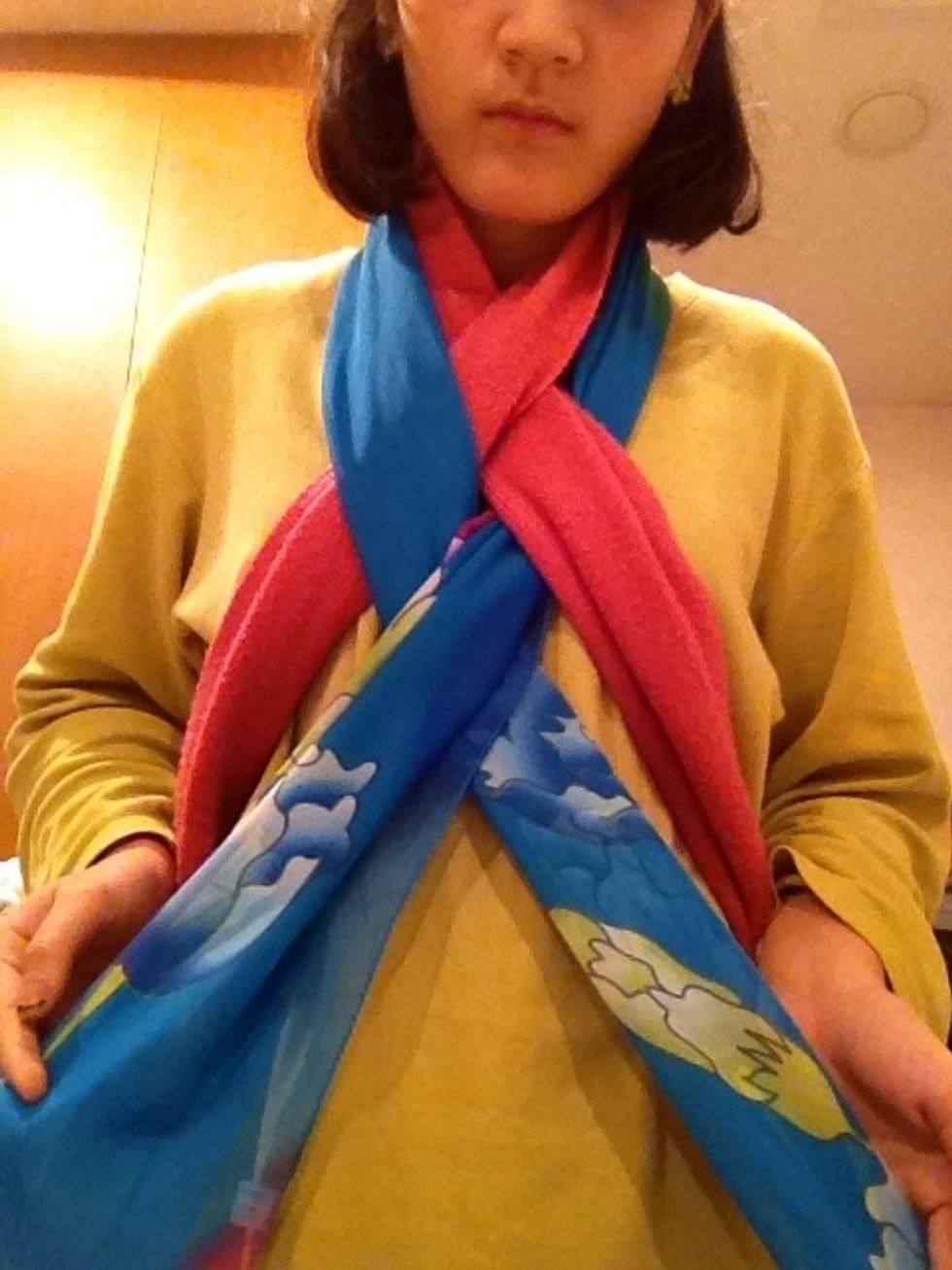 Twist the 'outside'(blue) strands