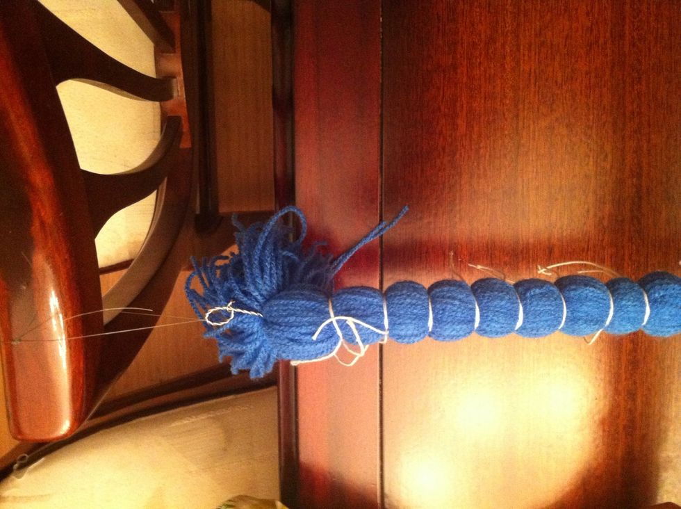 Tye the knots all the way long