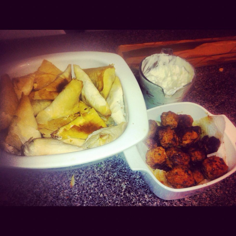 Tzatziki can be served with warm pita bread. Try it with my spanakopita or keftedes recipes! Enjoy! :)