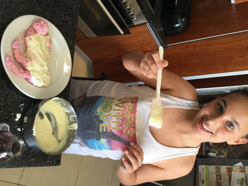 U can make a white or brown bunny with different coloured chocolate