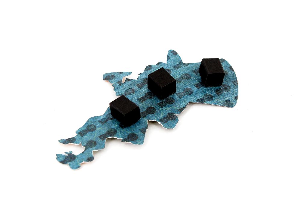 \u041a\u0440\u0435\u043f\u0438\u043c  \u0434\u0435\u0442\u0430\u043b\u0438 \u0441 \u043f\u043e\u043c\u043e\u0449\u044c\u044e \u0431\u0443\u043c\u0430\u0436\u043d\u044b\u0445 \u043f\u043e\u043b\u043e\u0441\u043e\u043a, \u0441\u043b\u043e\u0436\u0435\u043d\u043d\u044b\u0445 \u0432  \u043f\u0440\u044f\u043c\u043e\u0443\u0433\u043e\u043b\u044c\u043d\u0438\u043a\u0438.