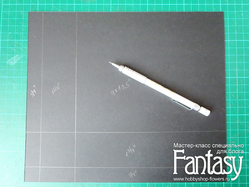 \u041d\u0430 \u043a\u0430\u0440\u0434\u0441\u0442\u043e\u043a\u0435 \u0440\u0430\u0437\u043c\u0435\u0440\u043e\u043c 9 * 10.5" \u0434\u0435\u043b\u0430\u0435\u043c \u0440\u0430\u0437\u043c\u0435\u0442\u043a\u0443, \u043a\u0430\u043a \u043f\u043e\u043a\u0430\u0437\u0430\u043d\u043e \u043d\u0430 \u0444\u043e\u0442\u043e. \u0427\u0435\u0440\u0442\u0438\u043c \u043d\u0430\u043f\u0440\u0430\u0432\u043b\u044f\u044e\u0449\u0438\u0435 \u043b\u0438\u043d\u0438\u0438.