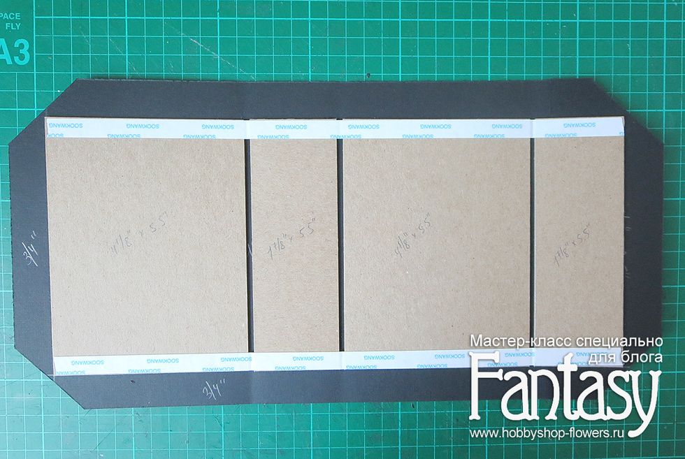 \u0421\u0432\u0435\u0440\u0445\u0443 \u0438 \u0441\u043d\u0438\u0437\u0443 \u043f\u043e \u0434\u043b\u0438\u043d\u043d\u044b\u043c \u0441\u0442\u043e\u0440\u043e\u043d\u0430\u043c \u043d\u0430\u043d\u043e\u0441\u0438\u043c \u0434\u0432\u0443\u0445\u0441\u0442\u043e\u0440\u043e\u043d\u043d\u0438\u0439 \u0441\u043a\u043e\u0442\u0447.