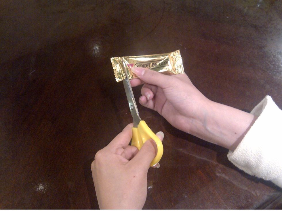 \u0642\u0635 \u0623\u0637\u0631\u0627\u0641 \u0623\u063a\u0644\u0641\u0629 \u0627\u0644\u0634\u0648\u0643\u0648\u0644\u0627\u062a\u0647 \u0628\u0627\u0633\u062a\u062e\u062f\u0627\u0645 \u0627\u0644\u0645\u0642\u0635