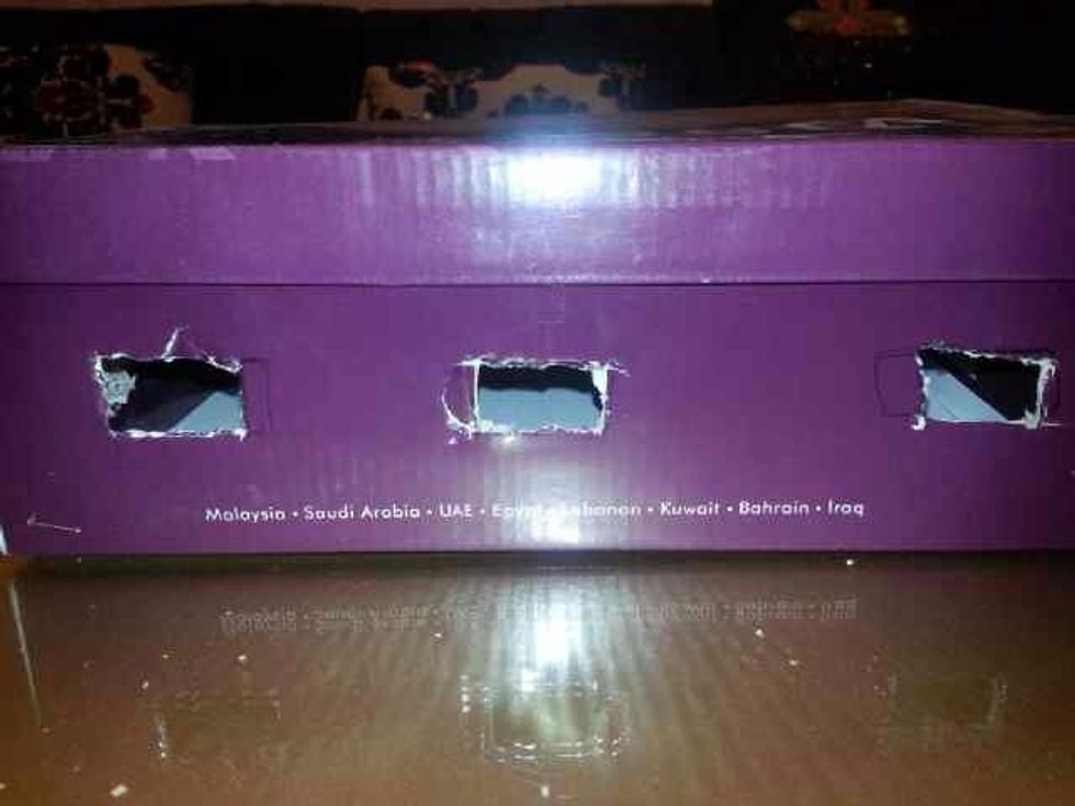 \u0646\u0623\u062e\u0630 \u0627\u0644\u0645\u0642\u0635 \u0627\u0630\u0627 \u0644\u0645 \u064a\u0648\u062c\u062f \u0643\u062a\u0631 \u0648\u0646\u0642\u0635 \u0643\u0631\u062a\u0648\u0646\u0629 \u0627\u0644\u062d\u0630\u0627\u0621 ..\u0646\u0641\u062a\u062d \u0627\u0643\u062b\u0631 \u0645\u0646 \u0641\u062a\u062d\u0647 \u0641\u064a \u0627\u0644\u0639\u0631\u0636 .