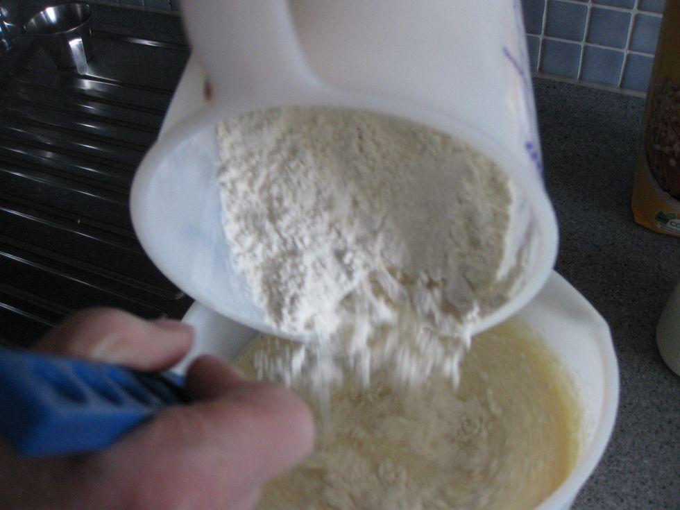 \u2022\tadd the flour and salt little by little, mixing well, let rest for \u00bd hour