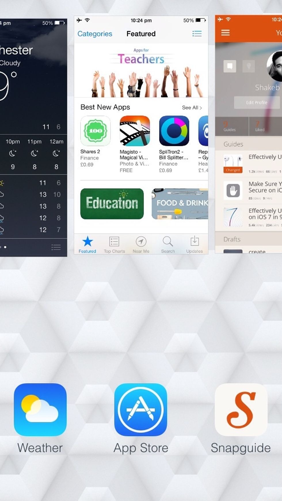 \u2022Hold the 3 apps simultaneously that appear in the window and swipe them up.