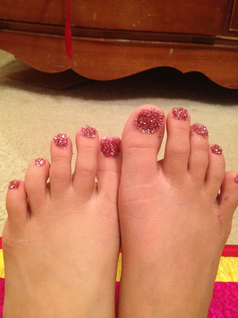 \u2728Do the rest of your nails, and there ya have it!! glitter bombed toenails!\u2728\ud83d\udc85 Clean off the excess glitter/nail polish after. And add a generous coat of topcoat!!!! Thanks for viewing!