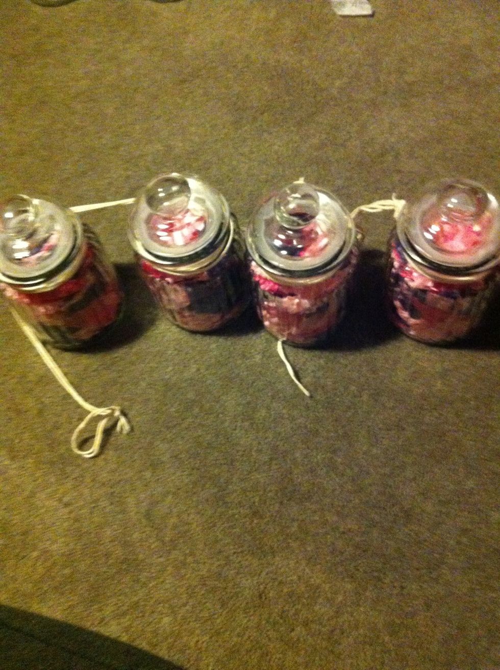 \u2757Optinal\u2757 put the lids on but it will make it heavier so be mind-full of that