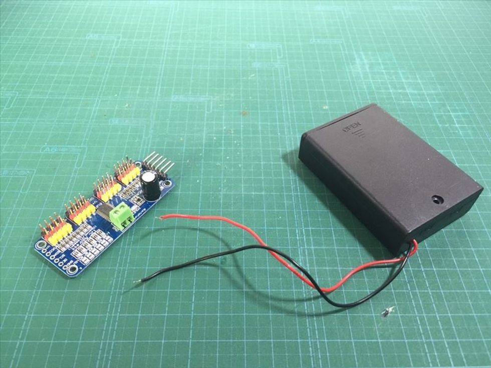 \u307e\u305a\u306f\u30b5\u30fc\u30dc\u30c9\u30e9\u30a4\u30d0\u30fc\u30dc\u30fc\u30c9\u306b\u96fb\u6c60\u30dc\u30c3\u30af\u30b9\u3092\u63a5\u7d9a\u3057\u307e\u3057\u3087\u3046\u3002