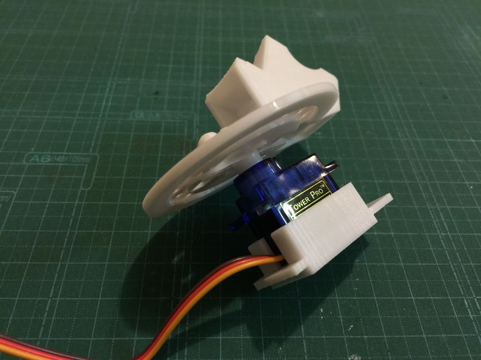 \u30b5\u30fc\u30dc\u3092\u30b5\u30fc\u30dc\u30db\u30eb\u30c0\u30fc\u306b\u5dee\u3057\u8fbc\u307f\u307e\u3059\u3002\u30b9\u30ea\u30c3\u30c8\u304b\u3089\u30b1\u30fc\u30d6\u30eb\u304c\u51fa\u308b\u3088\u3046\u306b\u3057\u307e\u3059\u3002