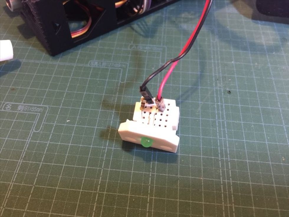 \u30b8\u30e3\u30f3\u30d1\u30fc\u30b1\u30fc\u30d6\u30eb\uff08\u30aa\u30b9\u5074\uff09\u3092\u30d6\u30ec\u30c3\u30c9\u30dc\u30fc\u30c9\u306b\u523a\u3057\u3066\u304f\u3060\u3055\u3044\u3002