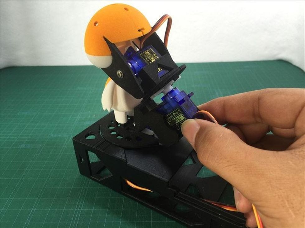 \u30b8\u30e7\u30a4\u30f3\u30c8\u306e\u30b5\u30fc\u30dc\u3092\u5186\u76e4\u578b\u30d1\u30fc\u30c4\u306b\u5dee\u3057\u8fbc\u307f\u307e\u3059\u3002