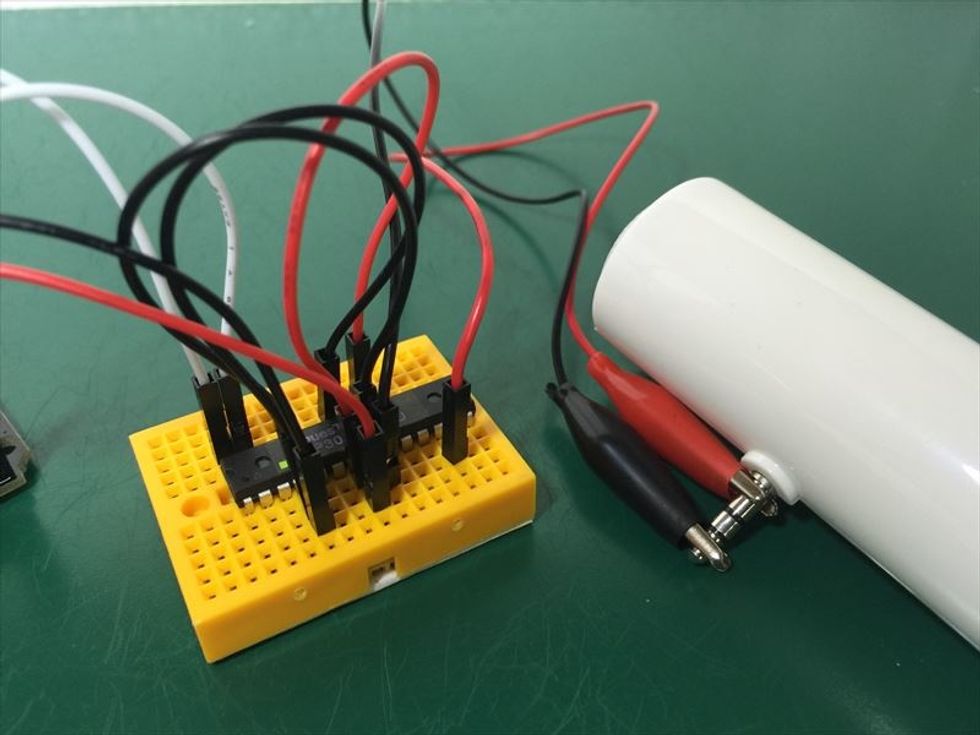 \u30b9\u30d4\u30fc\u30ab\u30fc\u306b\u3064\u306a\u304e\u307e\u3059\u3002\u8d64\u3044\u30ef\u30cb\u53e3\u30af\u30ea\u30c3\u30d7\u3092\u30b9\u30c6\u30ec\u30aa\u30df\u30cb\u30b8\u30e3\u30c3\u30af\u306e\u6839\u672c\u306b\u3001\u9ed2\u3044\u30ef\u30cb\u53e3\u30af\u30ea\u30c3\u30d7\u3092\u30df\u30cb\u30b8\u30e3\u30c3\u30af\u306e\u5148\u306b\u3064\u306a\u304e\u307e\u3059\u3002