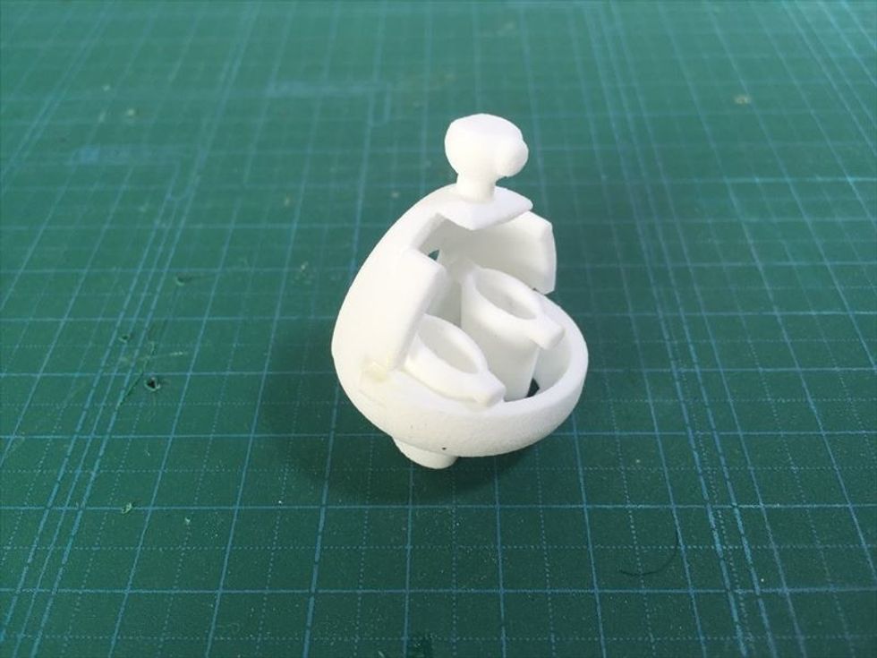 \u30dc\u30c7\u30a3\u306e\u5185\u5074\u304b\u3089\u8db3\u3092\u30b9\u30c8\u30f3\u3068\u843d\u3068\u3057\u307e\u3059\u3002