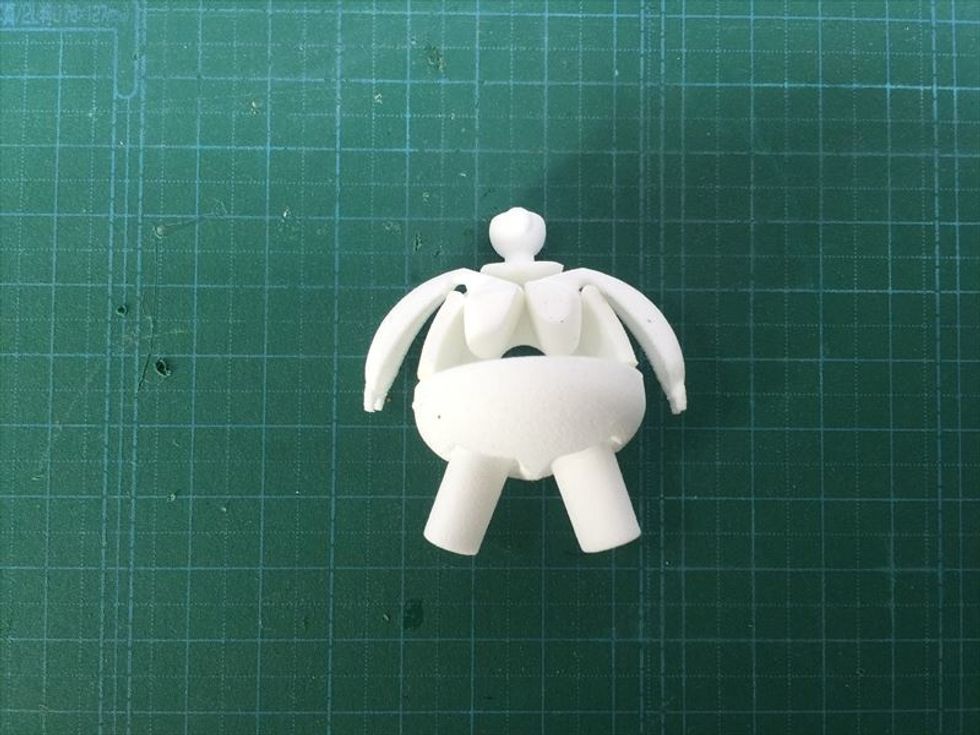 \u30dc\u30c7\u30a3\u3092\u5e8a\u306b\u5bdd\u305b\u3066\u3001\uff12\u3064\u306e\u8155\u30d1\u30fc\u30c4\u3092\u4e57\u305b\u307e\u3059\u3002\uff08\uff12\u3064\u306e\u8155\u30d1\u30fc\u30c4\u306f\u540c\u3058\u5f62\u3067\u3059\u3002\u524d\u5f8c\u3082\u3042\u308a\u307e\u305b\u3093\uff09