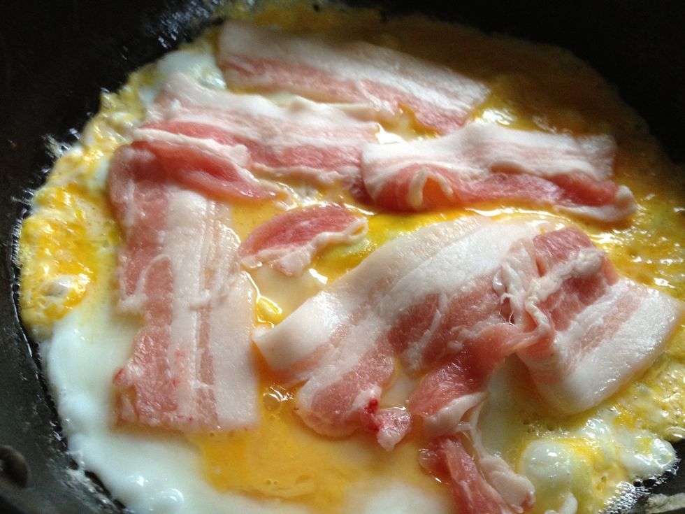 \u4e00\u53e3\u30b5\u30a4\u30ba\u306b\u5207\u3063\u305f\u8c5a\u8089\u3092\u4e26\u3079\u308b