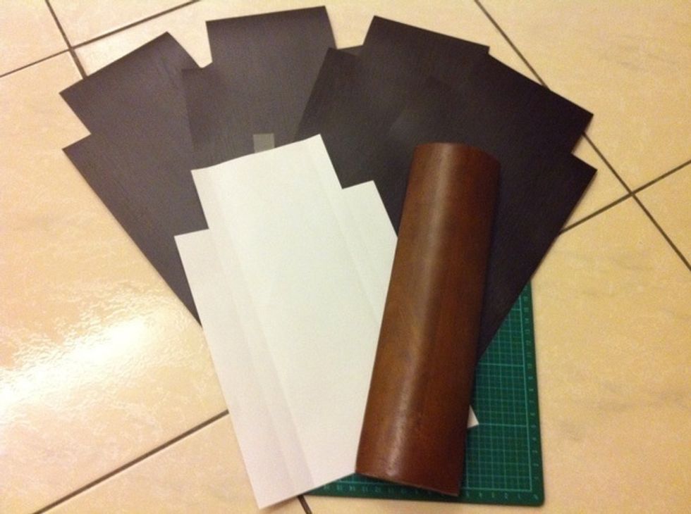 \u5c074\u7247\u684c\u8173\u7684\u8cbc\u7247\u90fd\u88c1\u597d\u5099\u7528\u3002