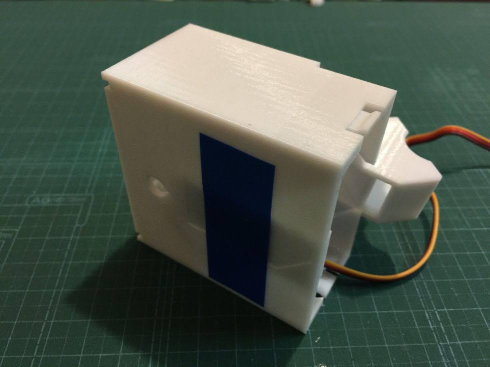 \u6e08\u307f\u307e\u305b\u3093\u304c\u3001\u4eca\u56de\u306e\u30d0\u30fc\u30b8\u30e7\u30f3\u3067\u306f\u30b5\u30fc\u30dc\u30db\u30eb\u30c0\u30fc\u3068\u53f0\u5ea7\u306e\u63a5\u7d9a\u304c\u30e6\u30eb\u3044\u306e\u3067\u3001\u30d3\u30cb\u30fc\u30eb\u30c6\u30fc\u30d7\u306a\u3069\u3067\u56fa\u5b9a\u3057\u305f\u307b\u3046\u304c\u3088\u3044\u304b\u3082\u3057\u308c\u307e\u305b\u3093\u3002