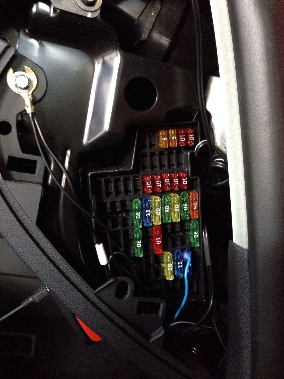 \u914d\u7dda\u3092\u5965\u306b\u96a0\u3057\u3066\u6574\u3048\u307e\u3059\u3002