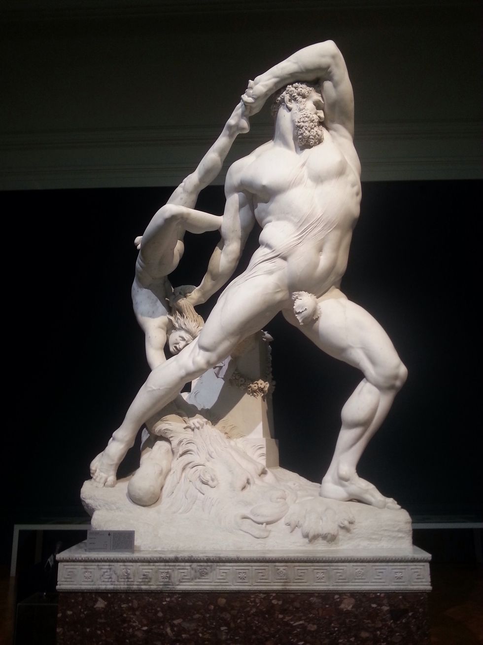 \uce74\ub178\ubc14\uc758 '\ud5e4\ub77c\ud074\ub808\uc2a4\uc640 \ub9ac\uce74\uc2a4'\ub77c\ub294 \uc870\uac01\uc774\ub2e4. \uace0\ud1b5\uc5d0 \ubabb\uc774\uaca8 \ubd84\ub178\ud55c \ud5e4\ub77c\ud074\ub808\uc2a4\uac00 \ubd80\ud558\ub97c \uc9d1\uc5b4\ub358\uc9c0\ub294 \uc7a5\uba74\uc774\ub2e4.