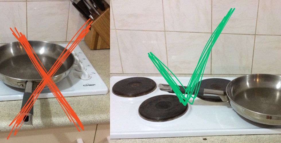 \ud83d\udea8SAFETY TIP\ud83d\udea8 Never leave the handle of the pan sticking out over the edge of your bench, in case someone walks past and knocks it off the edge