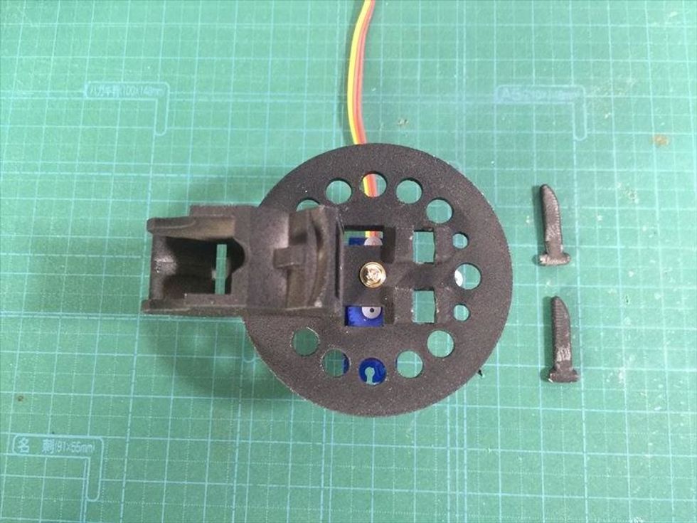 \uff12\u3064\u306e\u8db3\u9996\u30d1\u30fc\u30c4\u3092\u7528\u610f\u3057\u3066\u304f\u3060\u3055\u3044\u3002\u8db3\u9996\u30d1\u30fc\u30c4\u306b\u306f\u5411\u304d\u304c\u3042\u308a\u307e\u3059\u3002\u659c\u3081\u306b\u30ab\u30c3\u30c8\u3055\u308c\u3066\u3044\u308b\u307b\u3046\u304c\u524d\u306b\u306a\u308a\u307e\u3059\u3002