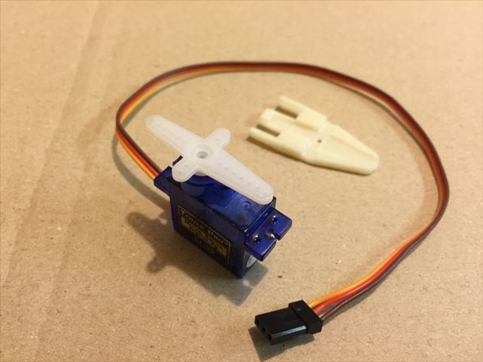 \uff13\u3064\u3081\u306e\u30b5\u30fc\u30dc\u3092\u53d6\u308a\u51fa\u3057\u3001\u5341\u5b57\u578b\u30b5\u30fc\u30dc\u30db\u30fc\u30f3\u3092\u5dee\u3057\u8fbc\u307f\u307e\u3059\u3002\u9577\u3044\u307b\u3046\u3092\u753b\u9762\u306e\u53f3\u4e0b\u306b\u5411\u3051\u307e\u3059\u3002