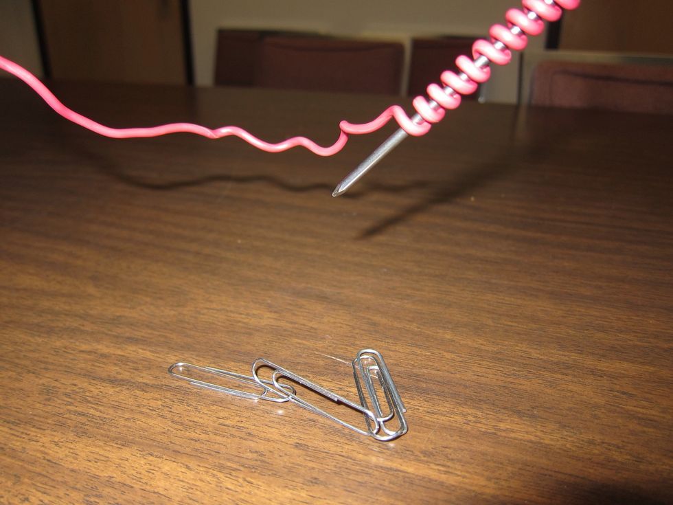 Uh-oh. It dropped the paper clips! Let's try again!