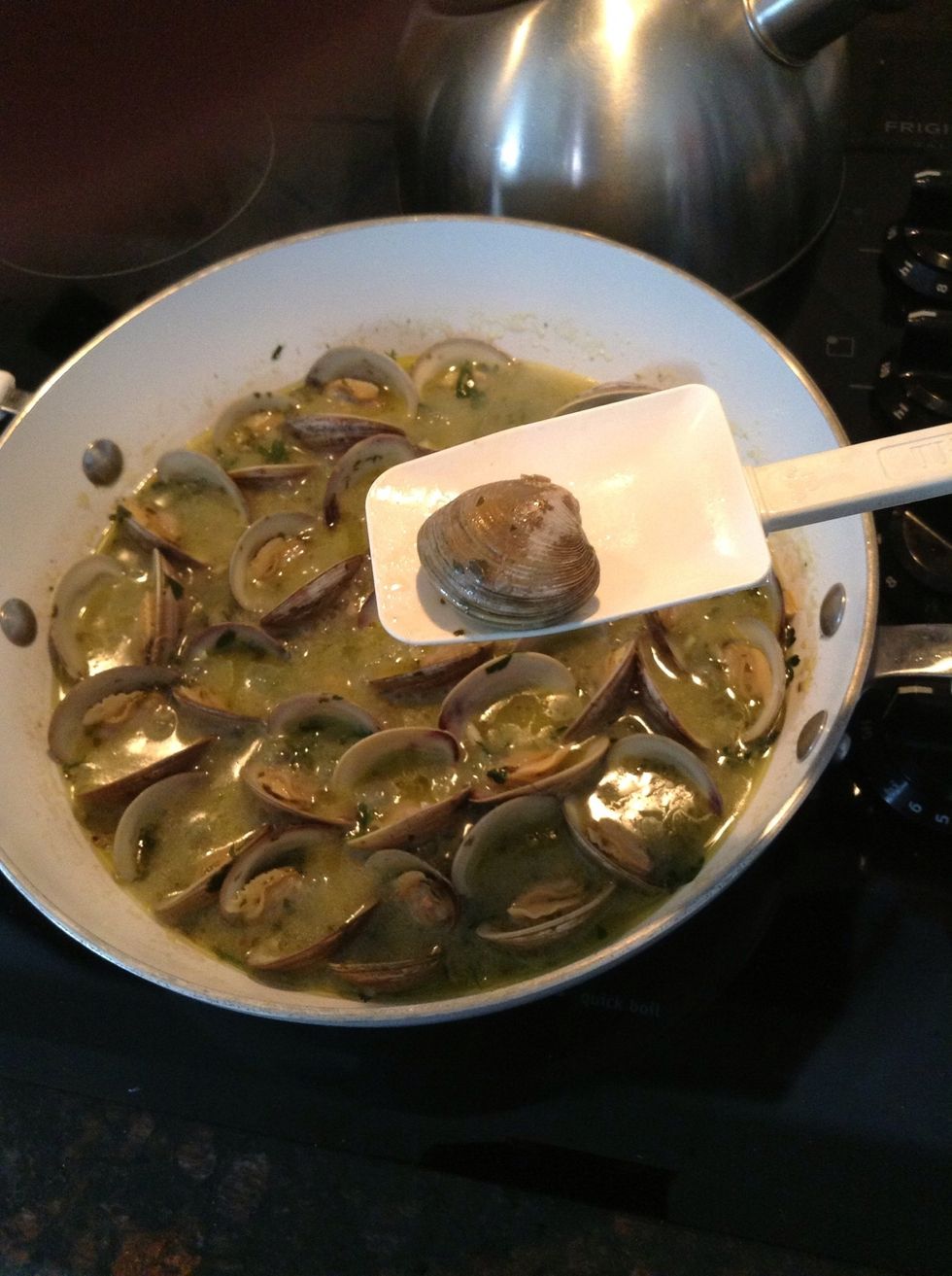 Uh oh, this sailor failed to "open". He will be heading out of the "Hot Tub" and straight to the trash. Be sure to not eat any clams that fail to open after the cook time.