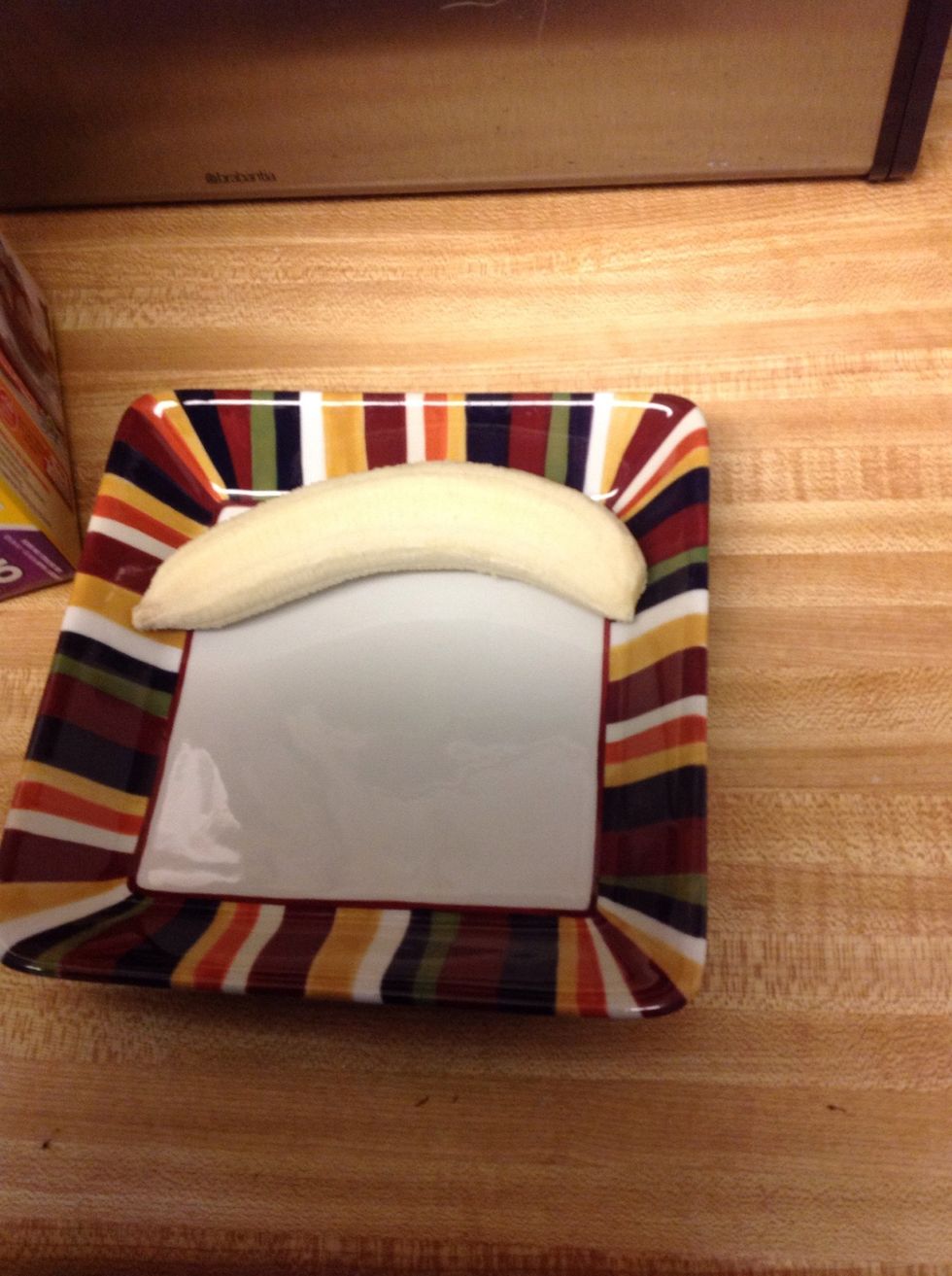 Un peel the banana