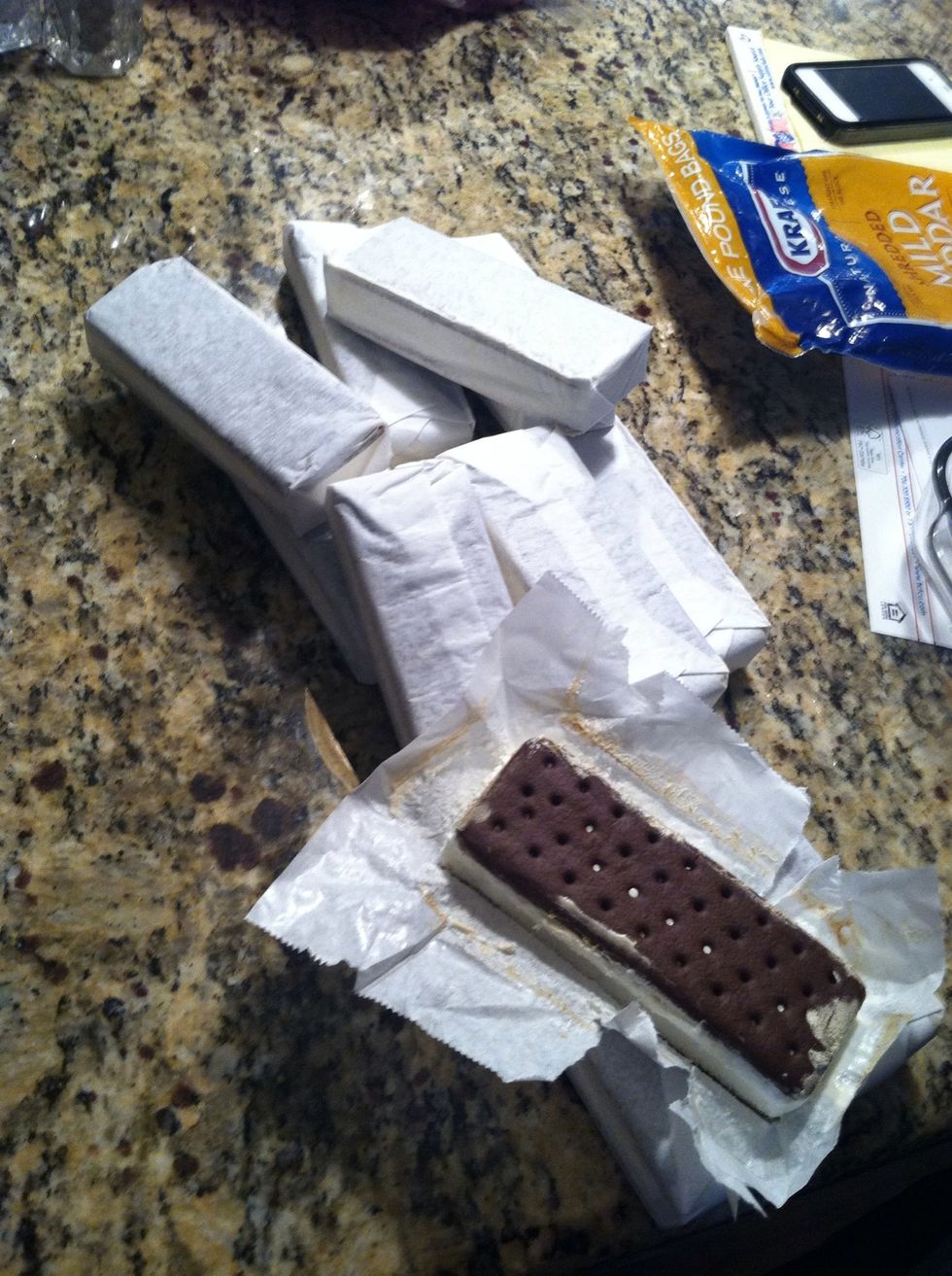 Un rap your ice cream sandwiches