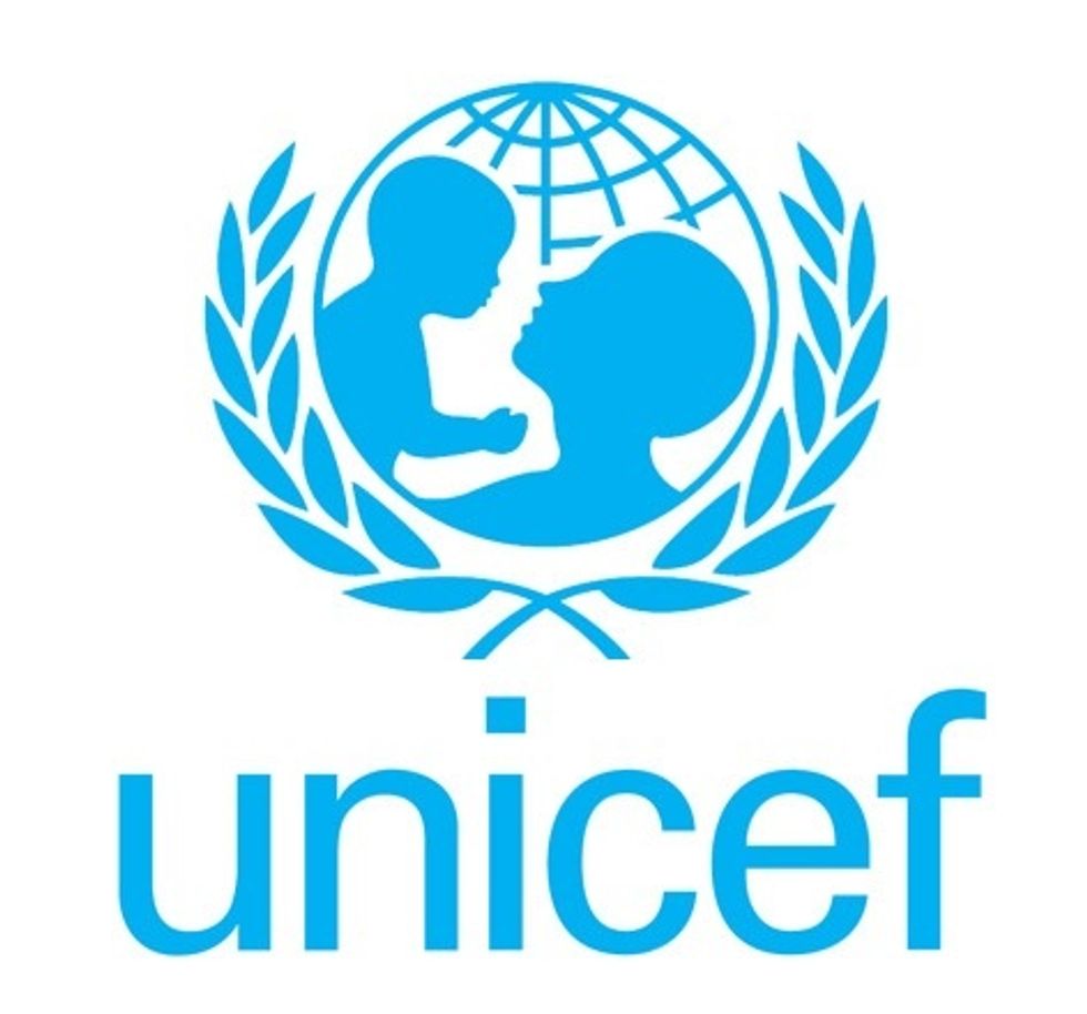 UNICEF (para el maltrato infantil)