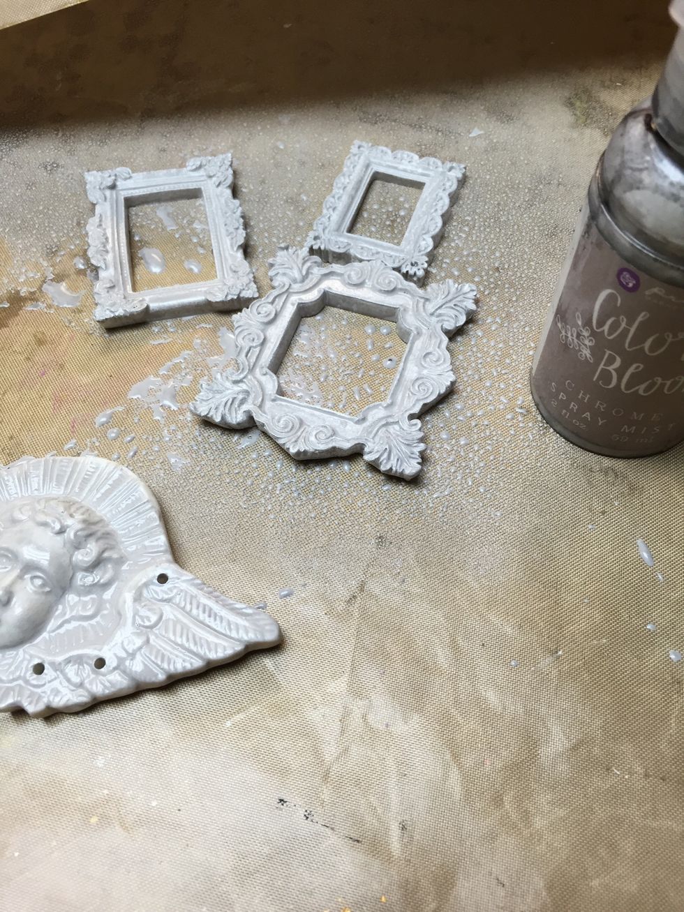 Unify the colors by spraying