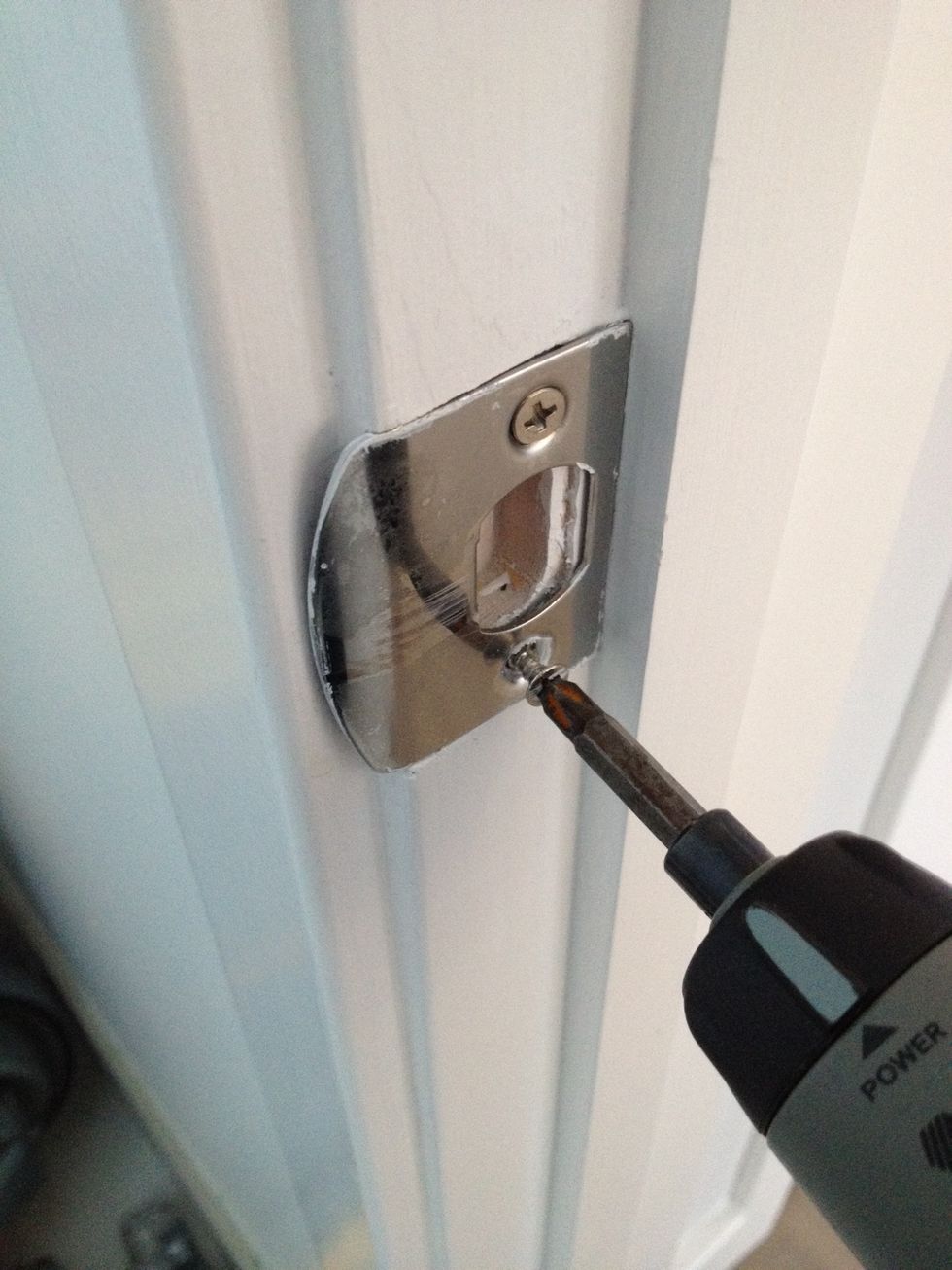 how-to-fix-a-door-that-won-t-latch-b-c-guides