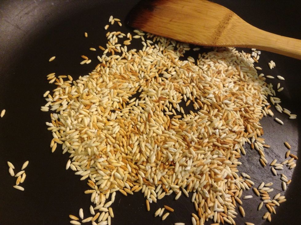Until rice turn to golden brown.