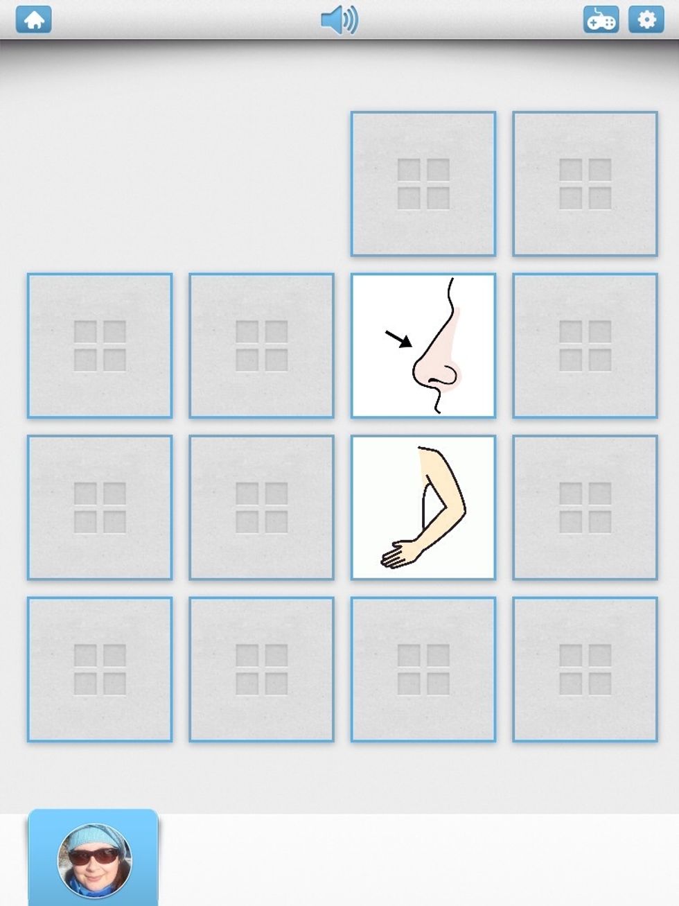 Uppl\u00e4ggen f\u00f6r Bingo och Photohunt ser likadana ut. H\u00e4r spelar man med mer \u00e4n en spelare \u00e4ven om det g\u00e5r att spela sj\u00e4lv. Bingo \u00e4r att f\u00e5 brickor p\u00e5 rad (inspelat ljud) medan Photohunt \u00e4r tre-i-rad.