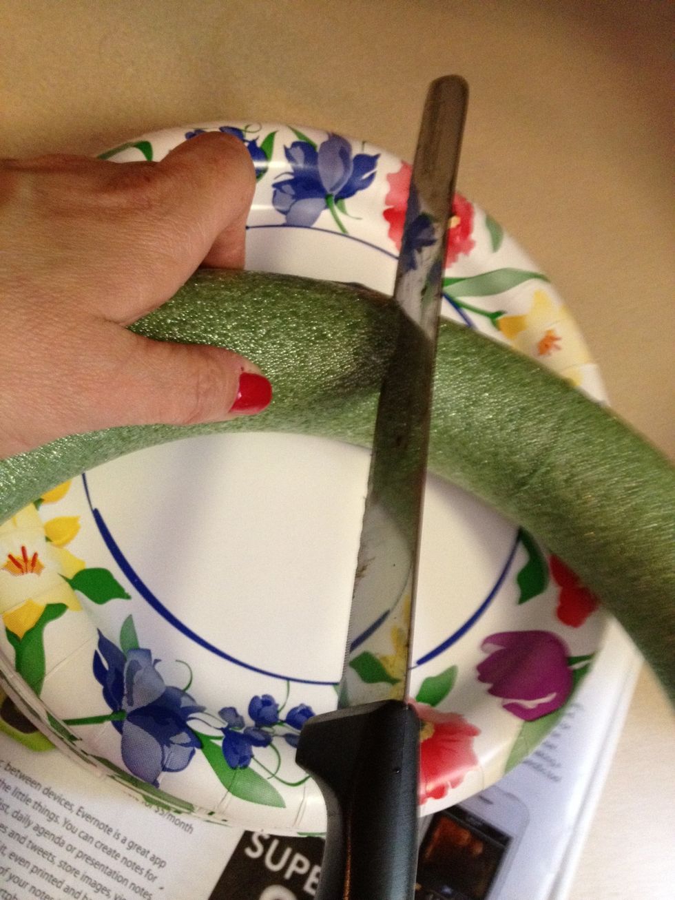 Use a aerated knife and slice your wreath