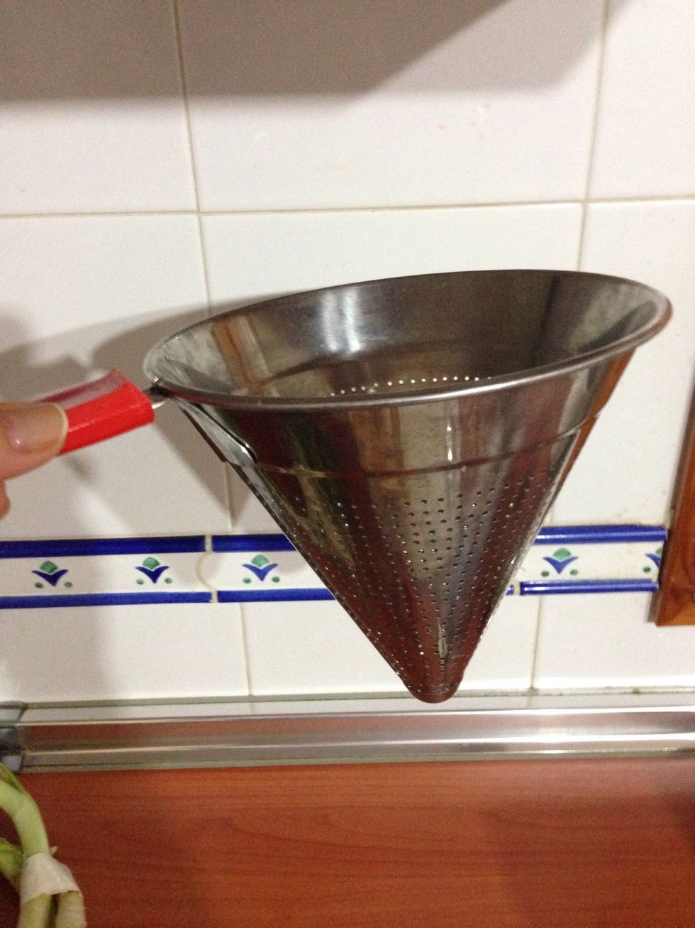 Use a strainer of this type ( colar con el chino)