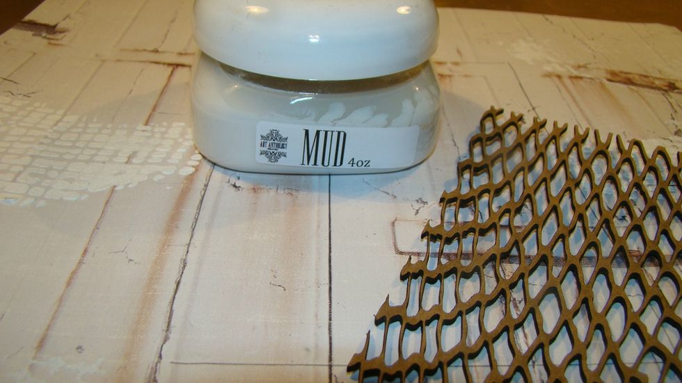 Use AA Mud for added texture. Heat set or allow to dry completely.