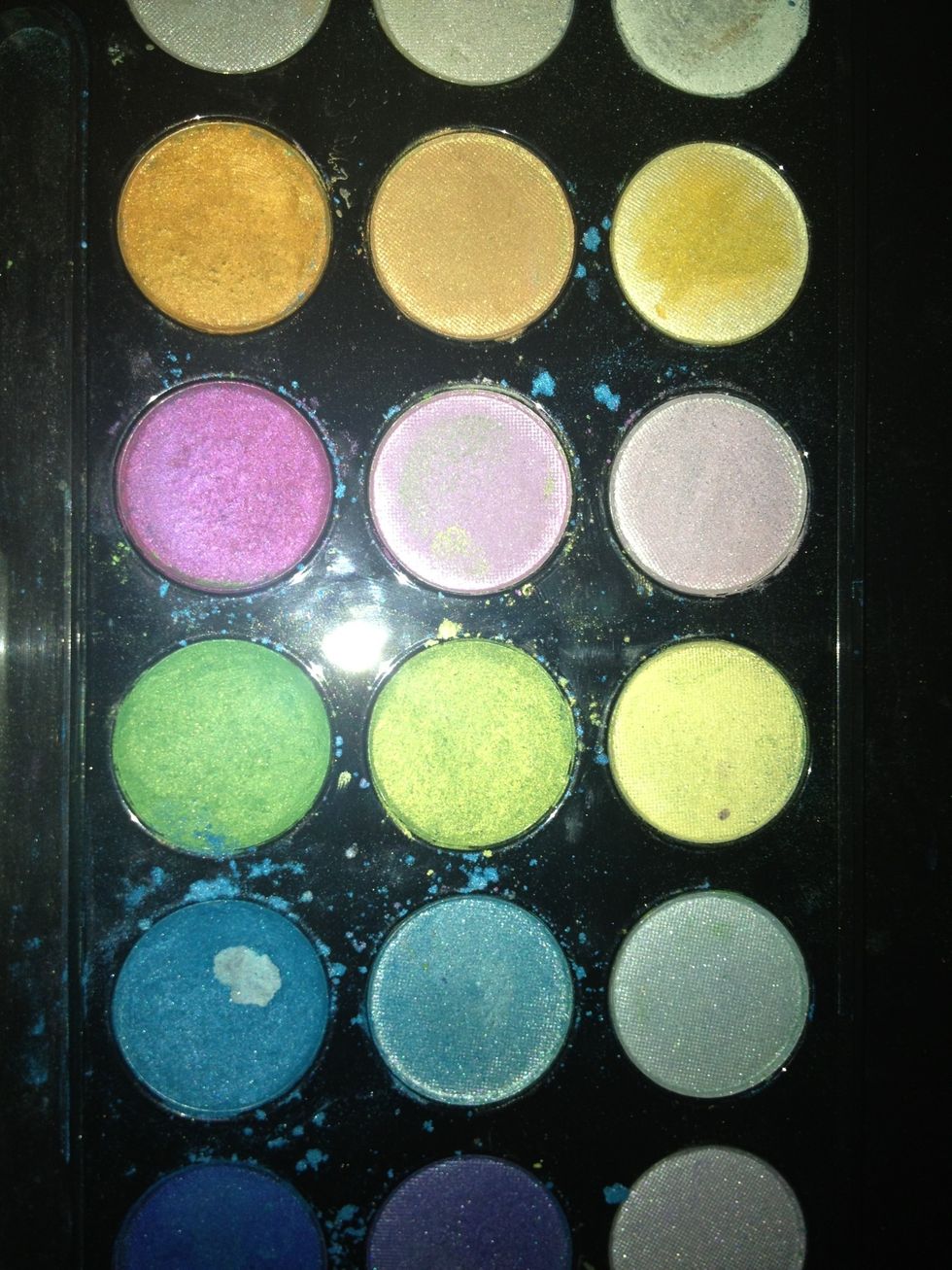 Use any colors but ill use pink