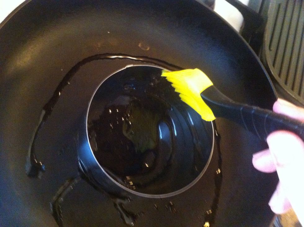 Use bakery brush to oil wall mould