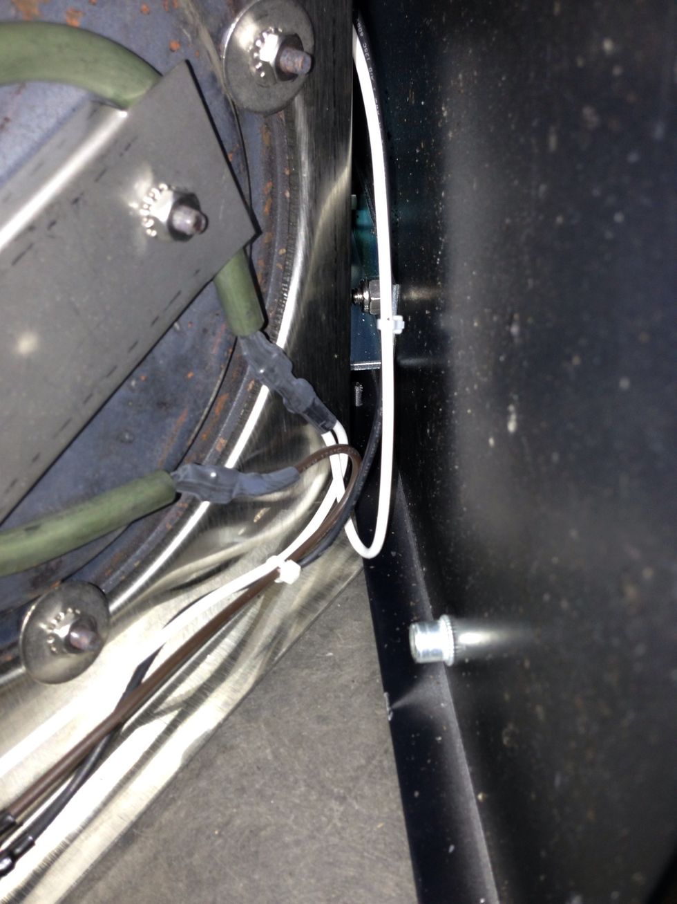 Use caution with wires as they may be slightly tangled