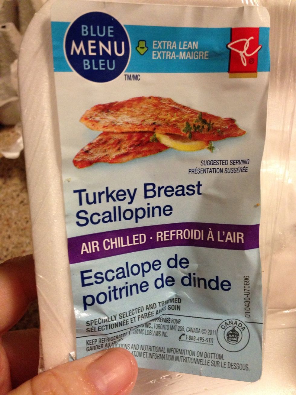 Use fresh Turkey scallopine. Remove from package and give Turkey fillets a rinse under water.