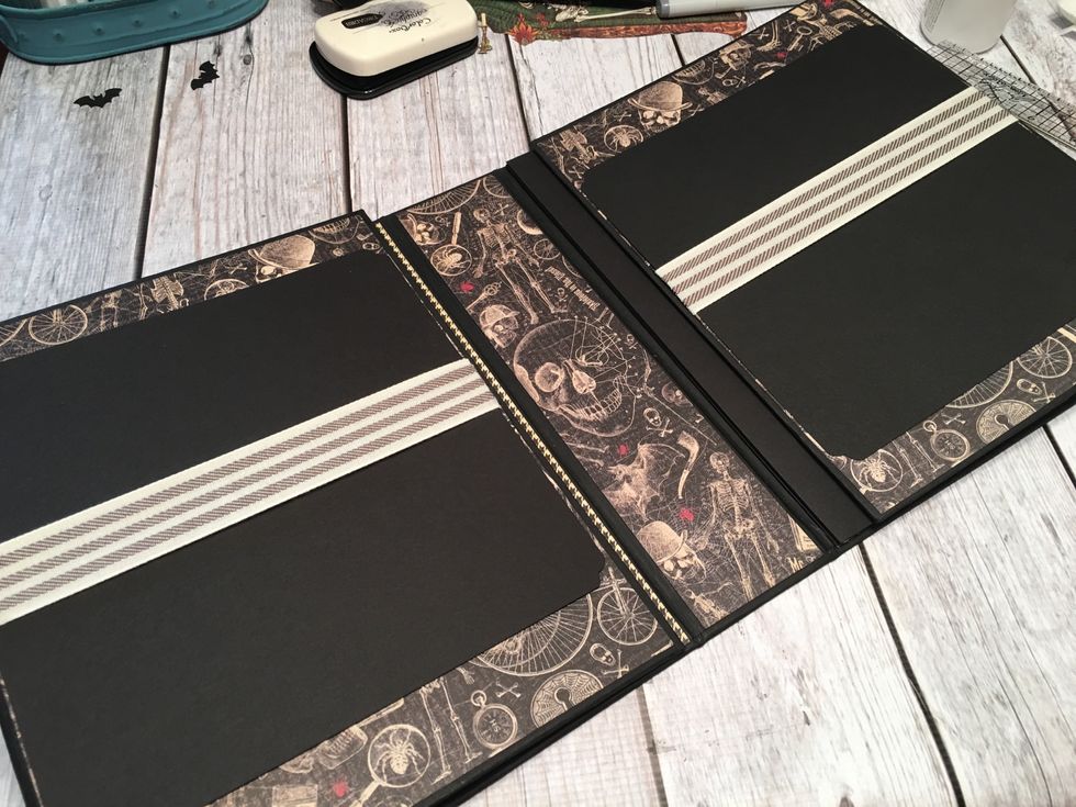 Create a Mysterious Folio Album - B+C Guides - B+C Guides