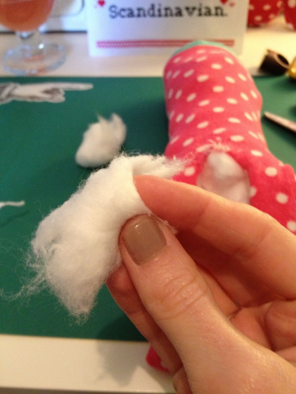 Use smaller bits of cotton wool to stuff the legs.
