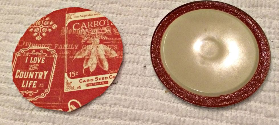 Use the lid as a template for this jar too.