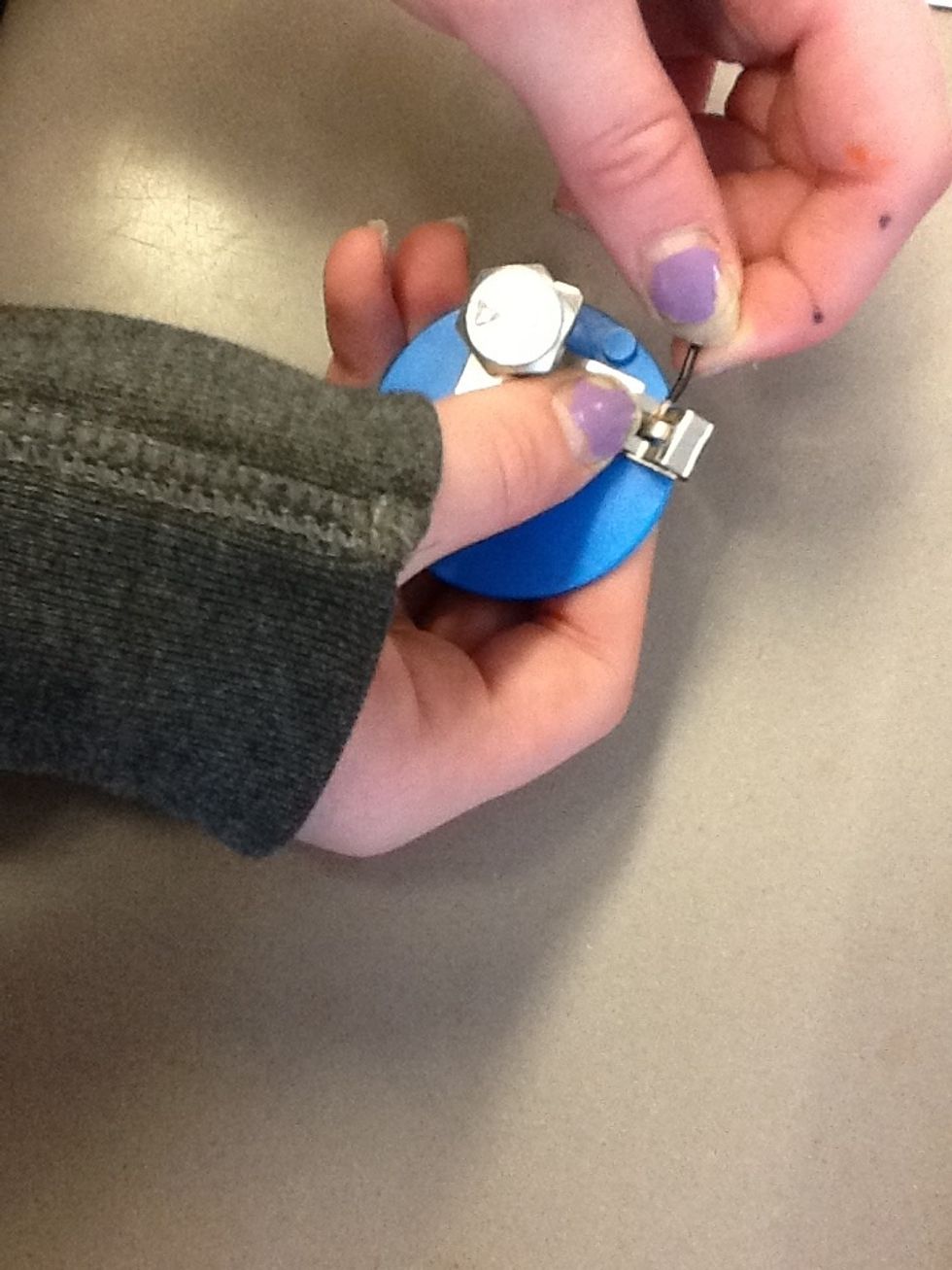 Use the other end of the coated copper wire to plug it into the switch.