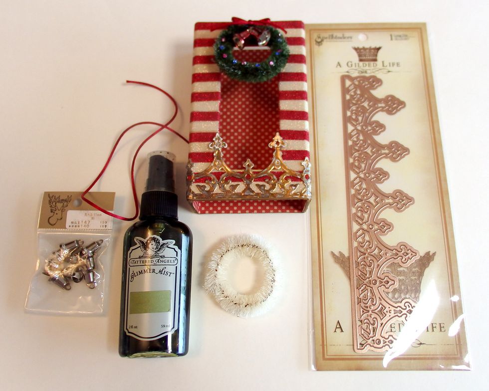 use this materials make house and Wreaths