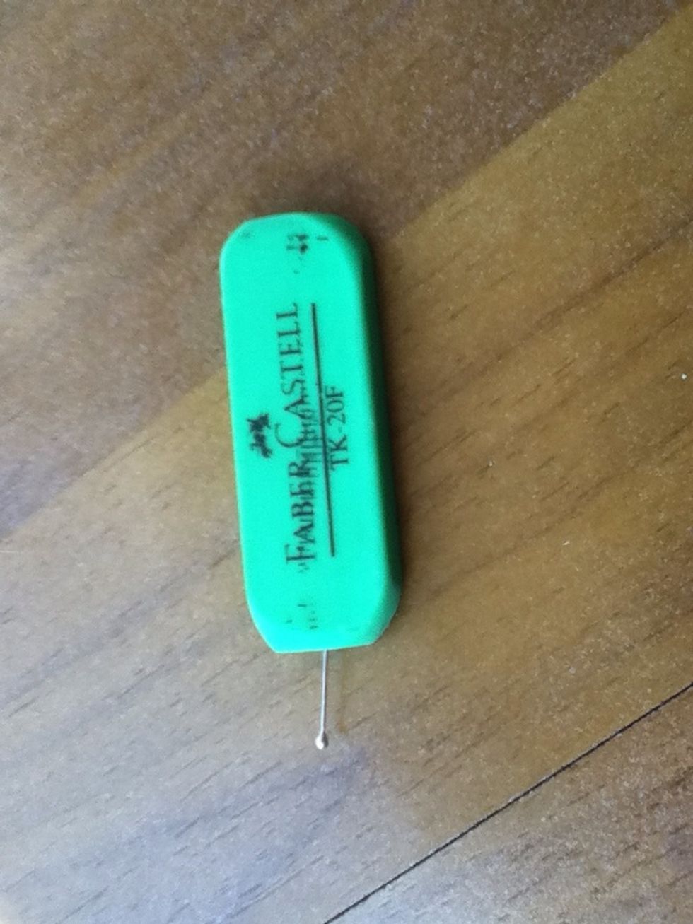 use this to paint blue points in youre nails: